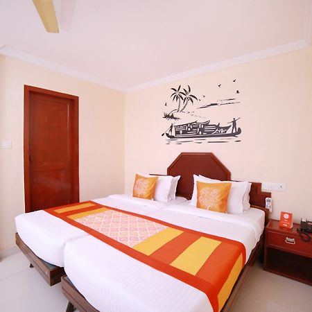 Oyo 7926 Hotel Fort View Thiruvananthapuram Ngoại thất bức ảnh